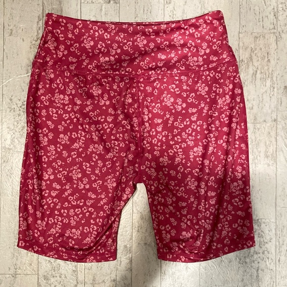 Reebok Pink Floral High-Rise Bike Shorts NWOT - Picture 3 of 7
